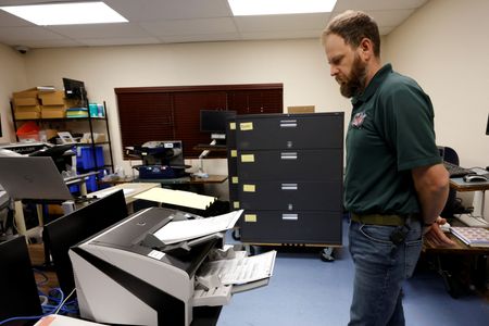 tagreuters.com2022binary_LYNXMPEI9803S-VIEWIMAGE