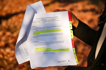 tagreuters.com2022binary_LYNXMPEI9G0DB-VIEWIMAGE