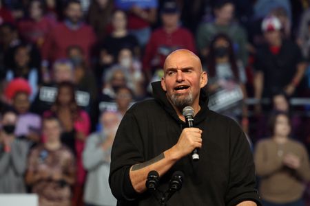 tagreuters.com2022binary_LYNXMPEIA5005-VIEWIMAGE