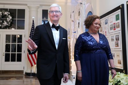 tagreuters.com2022binary_LYNXMPEIB105W-VIEWIMAGE