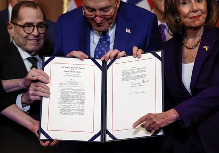 tagreuters.com2022binary_LYNXMPEIB70WT-VIEWIMAGE