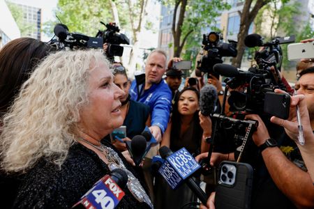 tagreuters.com2022binary_LYNXNPEI3416L-VIEWIMAGE