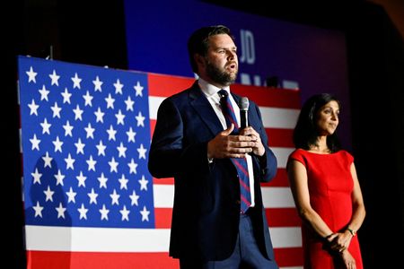 tagreuters.com2022binary_LYNXNPEI4301G-VIEWIMAGE