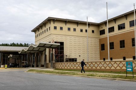 tagreuters.com2022binary_LYNXNPEI440FU-VIEWIMAGE