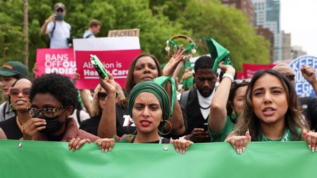 tagreuters.com2022binary_LYNXNPEI4D08O-VIEWIMAGE