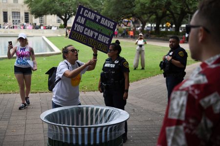 tagreuters.com2022binary_LYNXNPEI4D08S-VIEWIMAGE