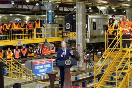 tagreuters.com2023binary_LYNXMPEJ0U0X7-VIEWIMAGE