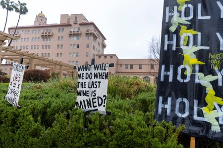 tagreuters.com2023binary_LYNXMPEJ2K0T2-VIEWIMAGE