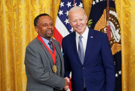 tagreuters.com2023binary_LYNXMPEJ2K0XQ-VIEWIMAGE