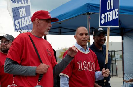 tagreuters.com2023binary_LYNXMPEJ8G09Y-VIEWIMAGE