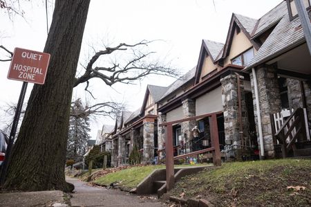 tagreuters.com2024binary_LYNXMPEK030AW-VIEWIMAGE