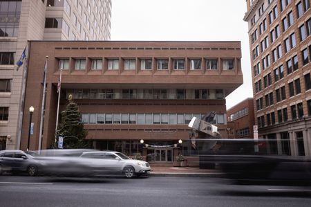 tagreuters.com2024binary_LYNXMPEK030BJ-VIEWIMAGE