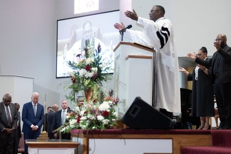 tagreuters.com2024binary_LYNXMPEK0R07A-VIEWIMAGE