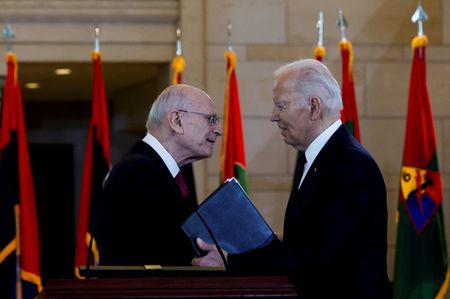 tagreuters.com2024binary_LYNXMPEK460Q5-VIEWIMAGE