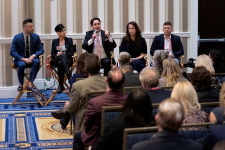 tagreuters.com2024binary_LYNXMPEK4D0BT-VIEWIMAGE