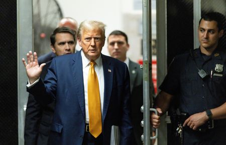 tagreuters.com2024binary_LYNXMPEK4D0SC-VIEWIMAGE