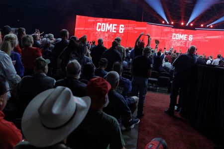 tagreuters.com2024binary_LYNXMPEK4H08S-VIEWIMAGE