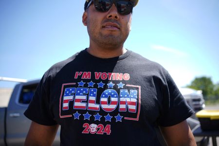 tagreuters.com2024binary_LYNXMPEK5E08K-VIEWIMAGE