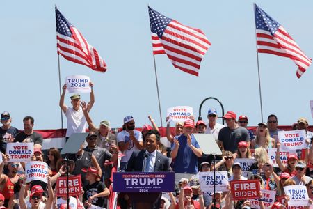 tagreuters.com2024binary_LYNXMPEK5H0QD-VIEWIMAGE