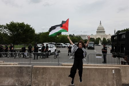 tagreuters.com2024binary_LYNXMPEK6N0VU-VIEWIMAGE