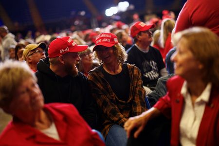 tagreuters.com2024binary_LYNXMPEK9P0CY-VIEWIMAGE