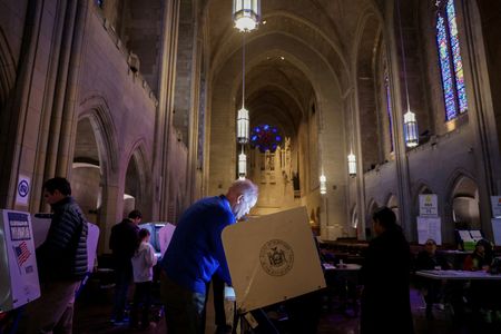 tagreuters.com2024binary_LYNXMPEKA70GJ-VIEWIMAGE