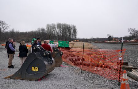 tagreuters.com2024binary_LYNXNPEK1F0U1-VIEWIMAGE