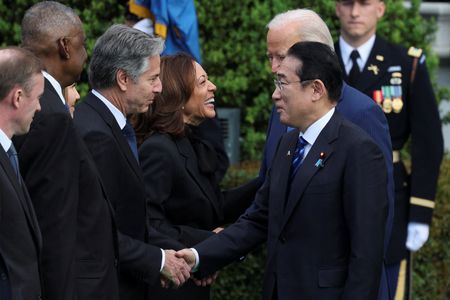 tagreuters.com2024binary_LYNXNPEK390NW-VIEWIMAGE