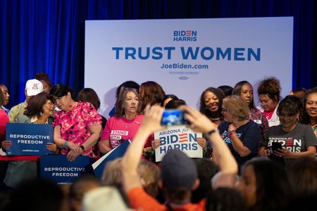 tagreuters.com2024binary_LYNXNPEK3C00R-VIEWIMAGE