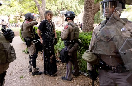 tagreuters.com2024binary_LYNXNPEK3O007-VIEWIMAGE