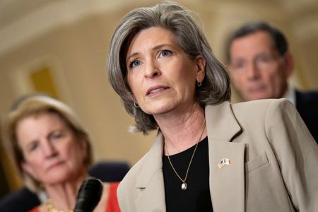 tagreuters.com2024binary_LYNXNPEKB40SI-VIEWIMAGE