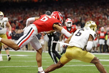 tagreuters.com2025binary_LYNXMPEL0200Y-VIEWIMAGE