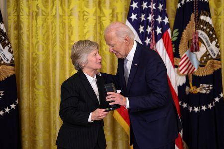 tagreuters.com2025binary_LYNXMPEL0300D-VIEWIMAGE