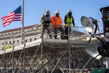 tagreuters.com2025binary_LYNXMPEL0D0V9-VIEWIMAGE