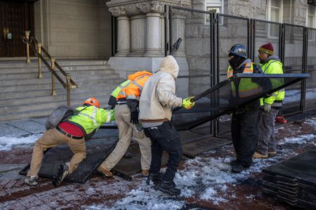 tagreuters.com2025binary_LYNXMPEL0D0VB-VIEWIMAGE