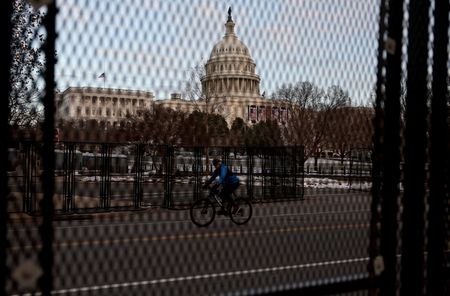 tagreuters.com2025binary_LYNXMPEL0E0MO-VIEWIMAGE