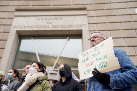 tagreuters.com2025binary_LYNXMPEL120PT-VIEWIMAGE