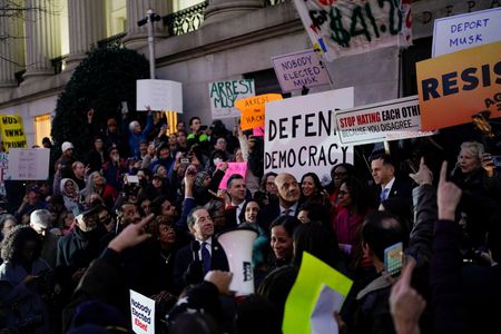 tagreuters.com2025binary_LYNXMPEL1400Q-VIEWIMAGE