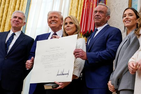 tagreuters.com2025binary_LYNXMPEL1C0ZC-VIEWIMAGE