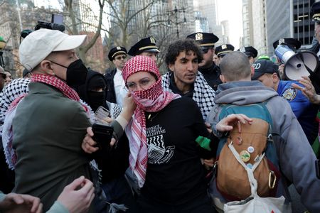 tagreuters.com2025binary_LYNXMPEL2A11C-VIEWIMAGE