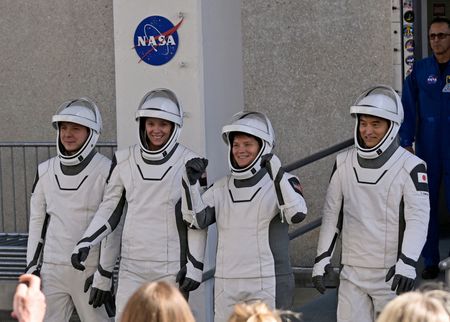 tagreuters.com2025binary_LYNXMPEL2B10S-VIEWIMAGE