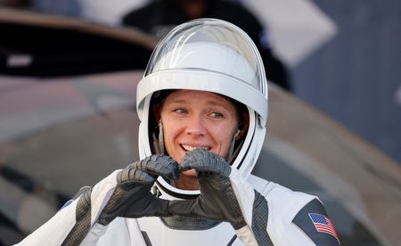 tagreuters.com2025binary_LYNXMPEL2B10U-VIEWIMAGE