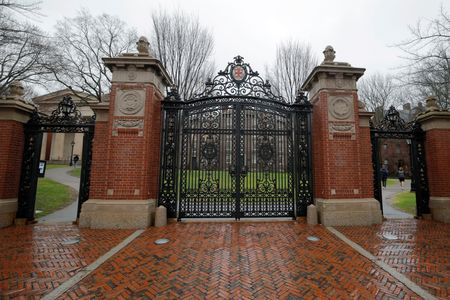 tagreuters.com2025binary_LYNXMPEL2G0XC-VIEWIMAGE