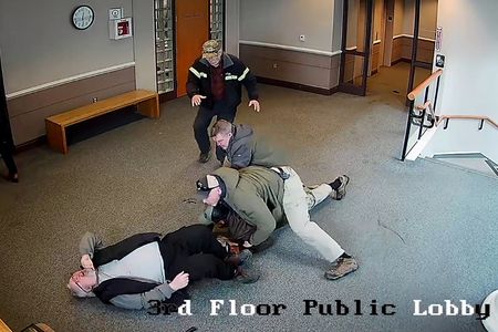 tagreuters.com2025binary_LYNXMPEL3D11D-VIEWIMAGE