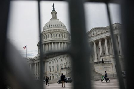 tagreuters.com2025binary_LYNXMPEL3F0Y5-VIEWIMAGE