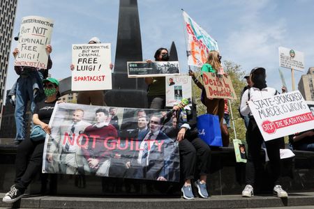 tagreuters.com2025binary_LYNXMPEL3O0UL-VIEWIMAGE