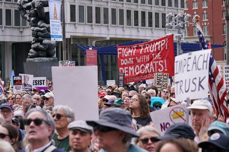 tagreuters.com2025binary_LYNXMPEL40255-VIEWIMAGE