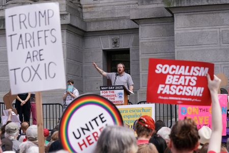 tagreuters.com2025binary_LYNXMPEL40256-VIEWIMAGE