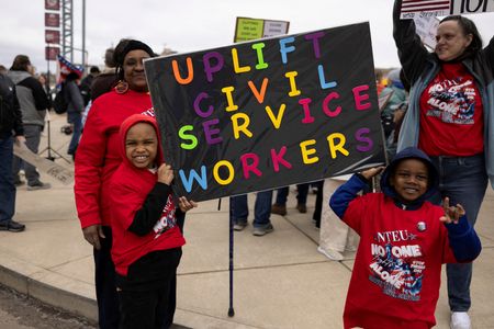 tagreuters.com2025binary_LYNXMPEL4G00U-VIEWIMAGE