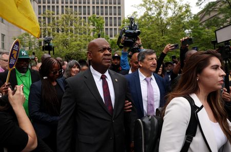 tagreuters.com2025binary_LYNXMPEL4J00M-VIEWIMAGE